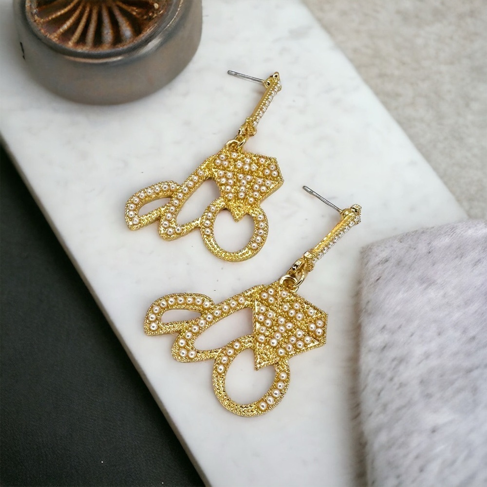 Sparkle & Shine with Our "I Do" Dangle Earrings 💍 NWT Bridal Accessories - Picture 3 of 6